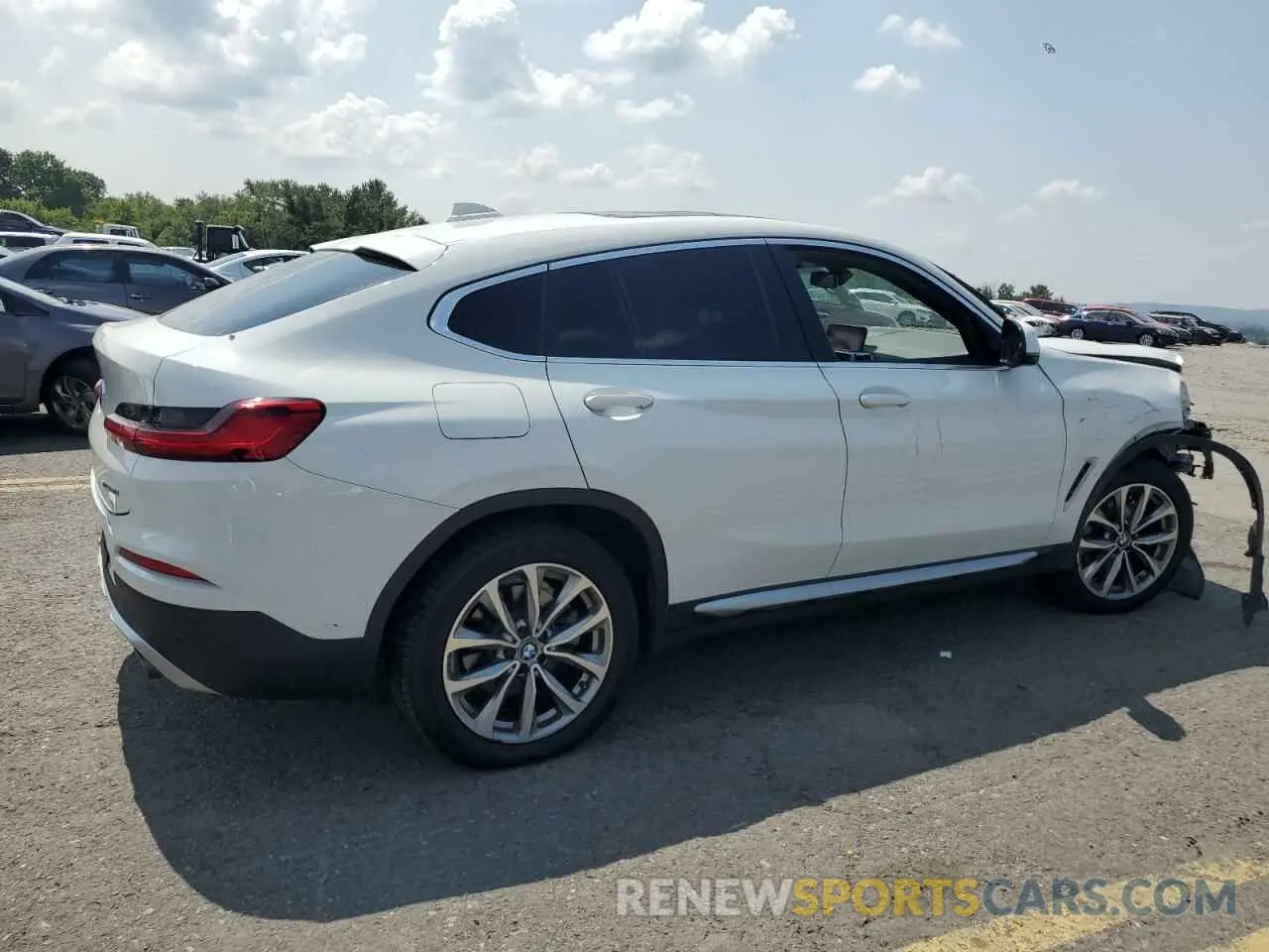 3 Photograph of a damaged car 5UXUJ3C52KLG57232 BMW X4 2019