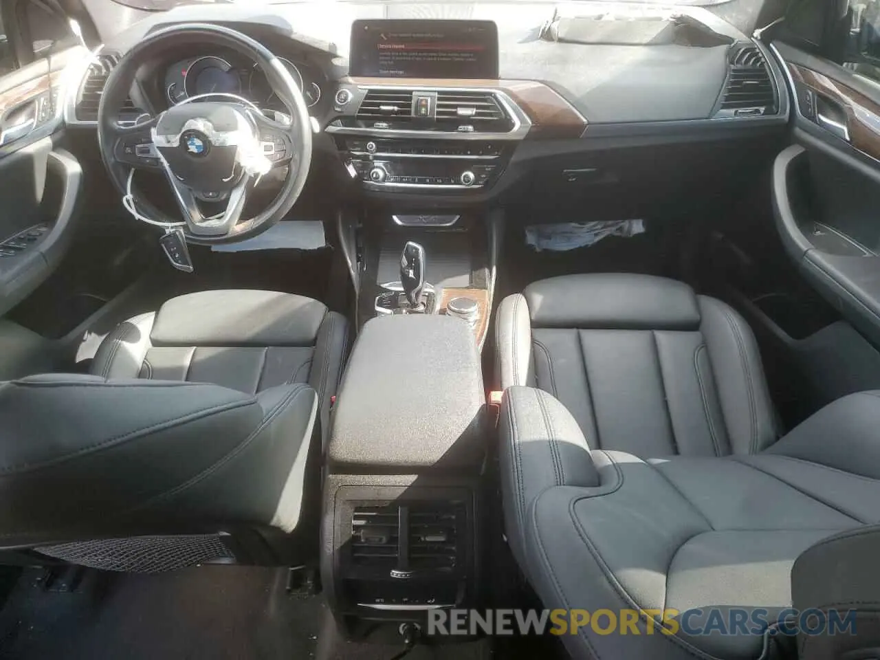 8 Photograph of a damaged car 5UXUJ3C53KLG54369 BMW X4 2019