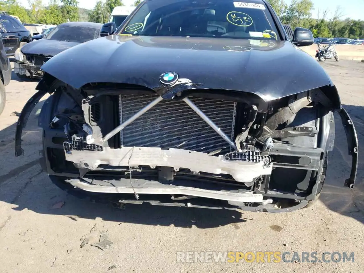 9 Photograph of a damaged car 5UXUJ3C53KLG54663 BMW X4 2019