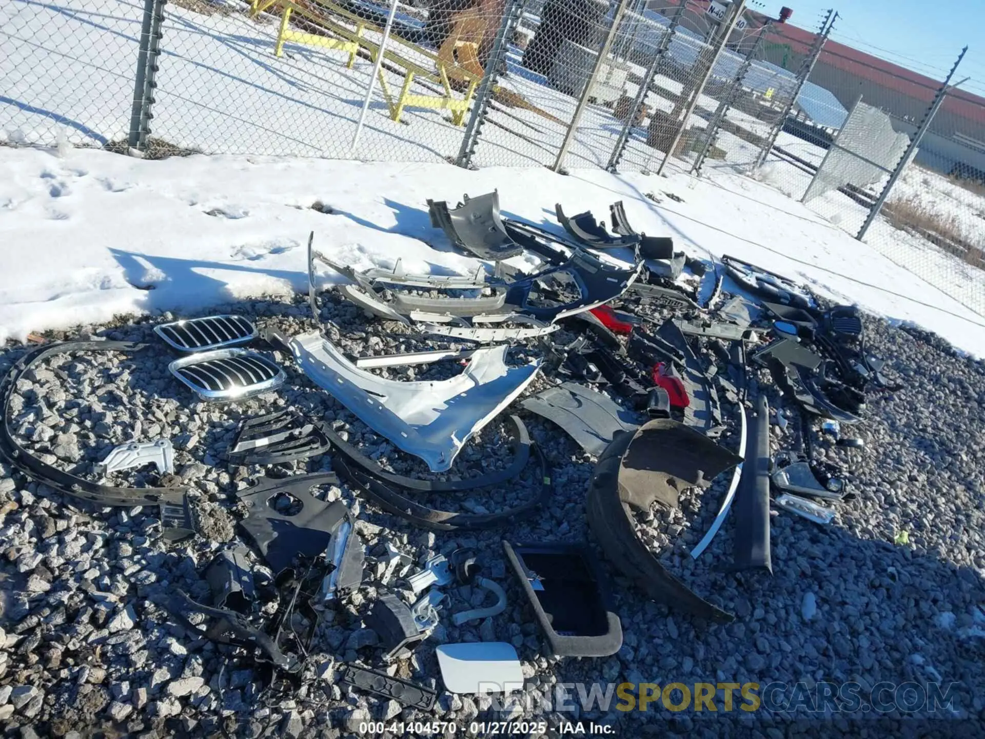 12 Photograph of a damaged car 5UXUJ3C54KLG52078 BMW X4 2019