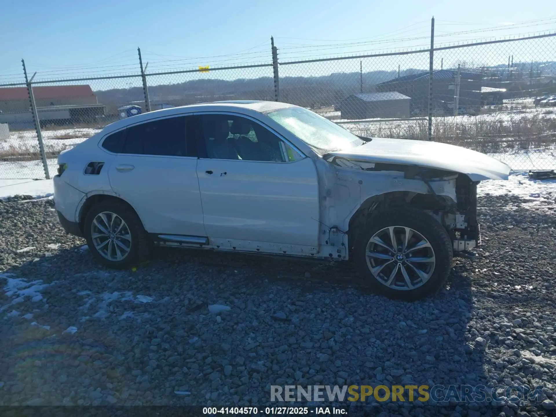 14 Photograph of a damaged car 5UXUJ3C54KLG52078 BMW X4 2019