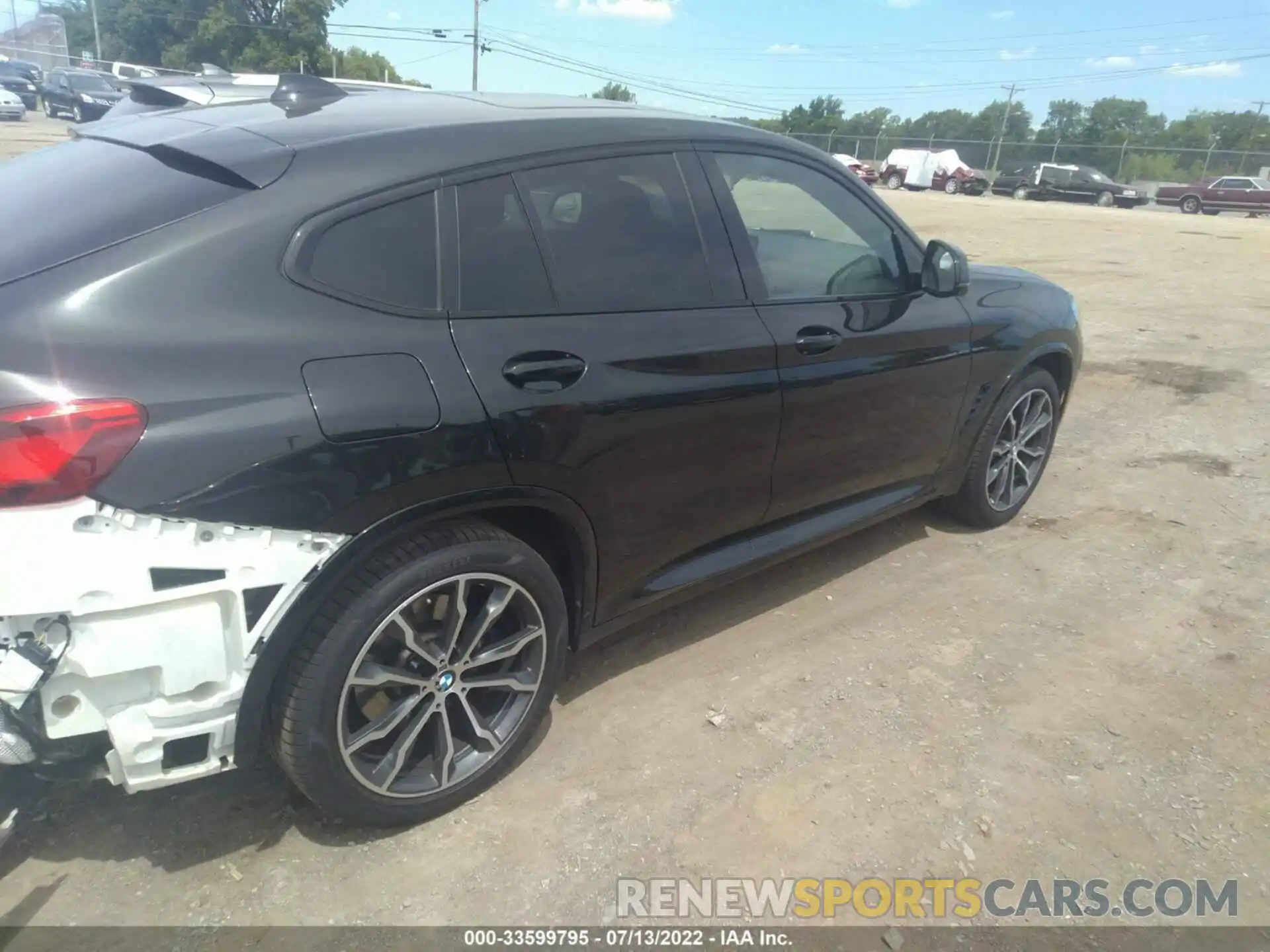 4 Photograph of a damaged car 5UXUJ3C54KLG57488 BMW X4 2019