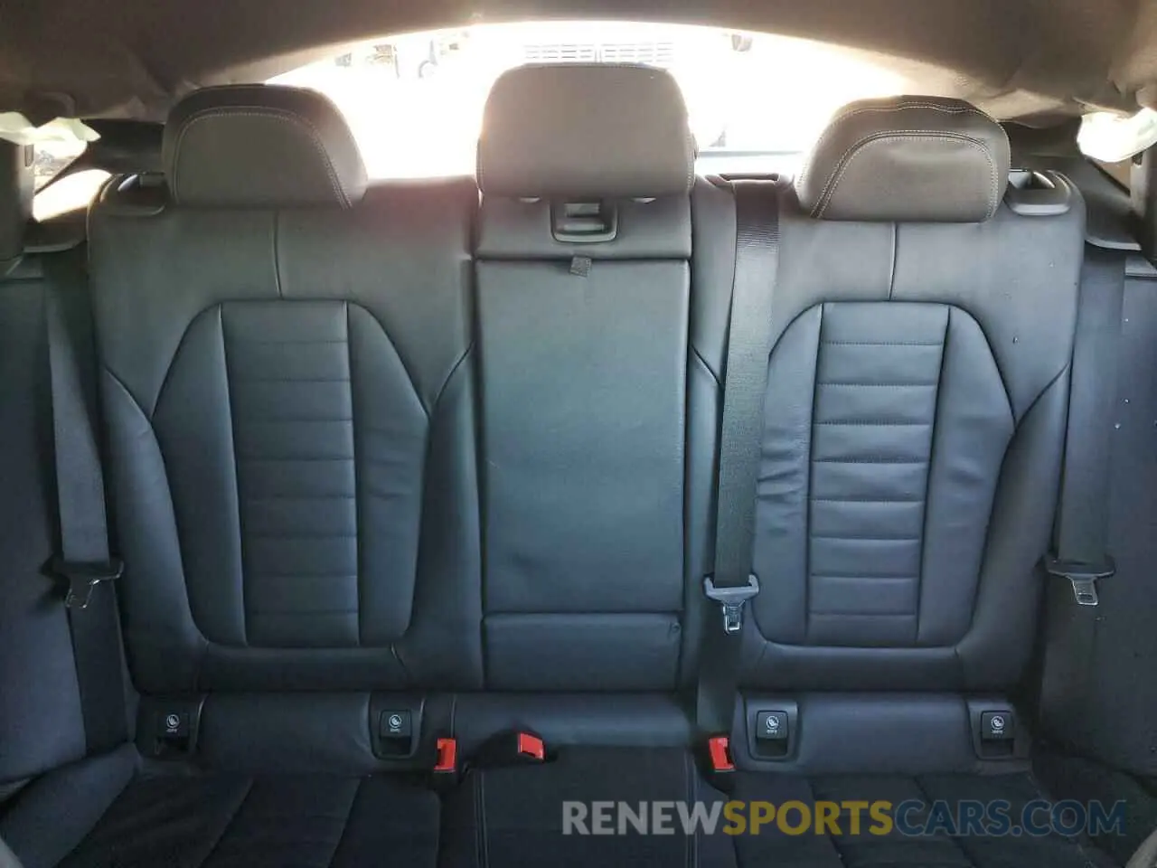 10 Photograph of a damaged car 5UXUJ3C55KLG54504 BMW X4 2019