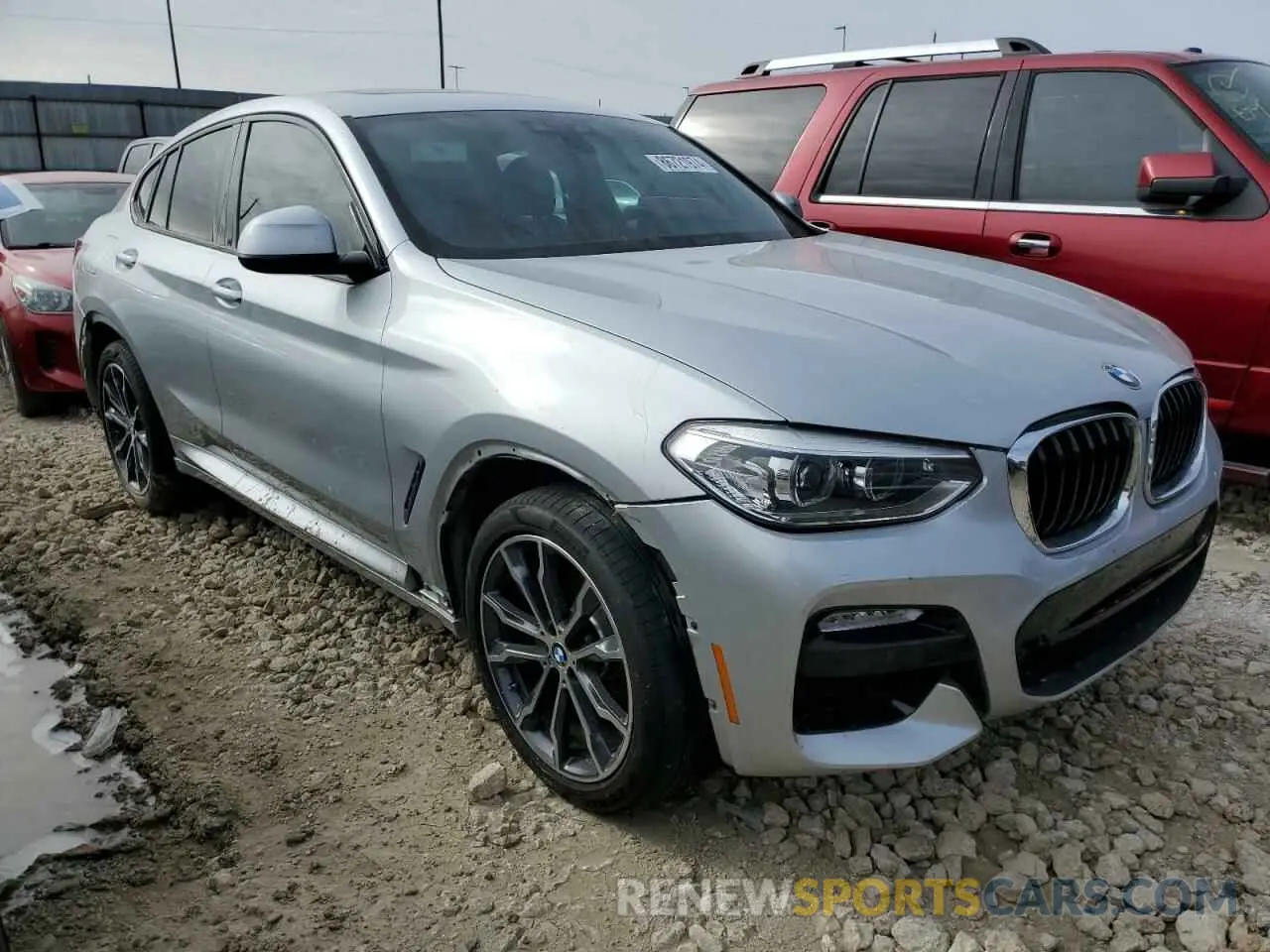 4 Photograph of a damaged car 5UXUJ3C55KLG54504 BMW X4 2019