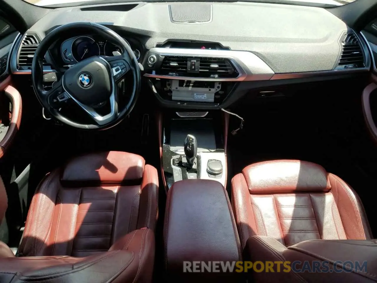 8 Photograph of a damaged car 5UXUJ3C55KLG54874 BMW X4 2019