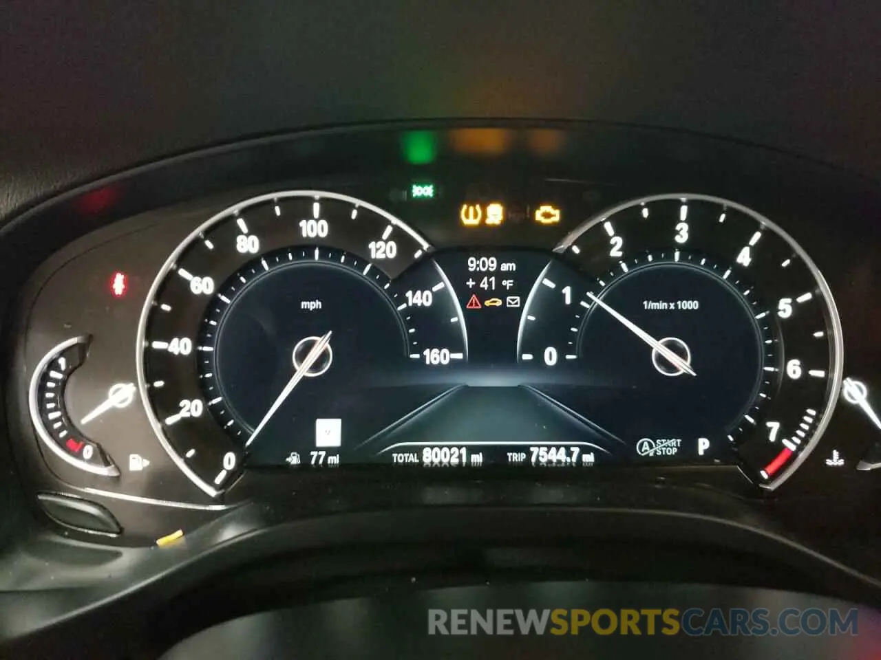 9 Photograph of a damaged car 5UXUJ3C55KLG54907 BMW X4 2019
