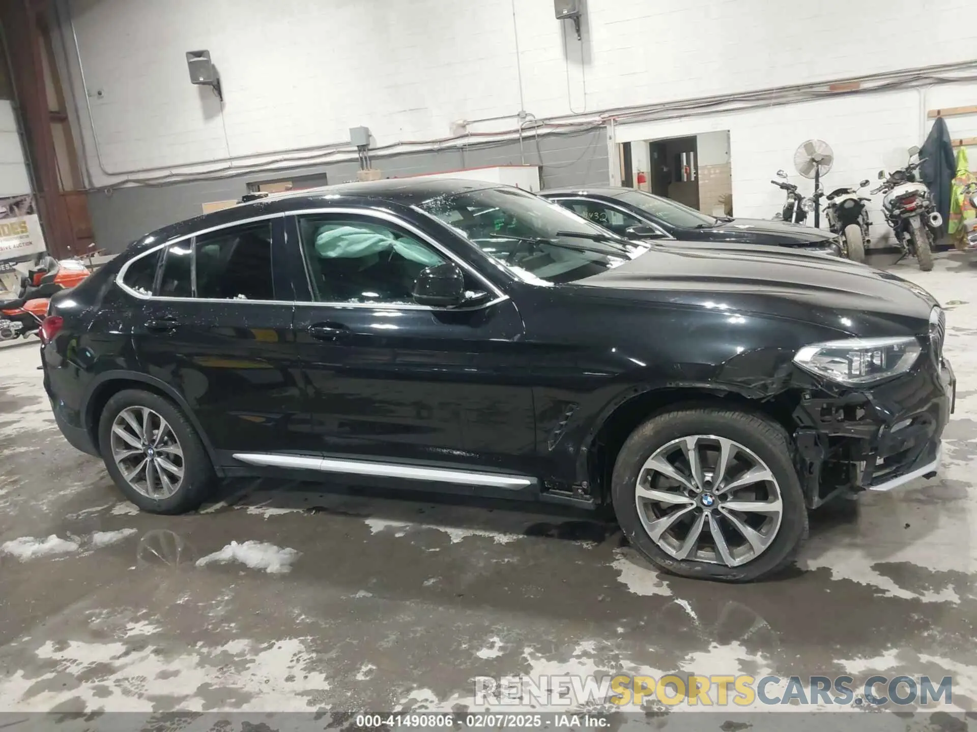 12 Photograph of a damaged car 5UXUJ3C57KLG51796 BMW X4 2019