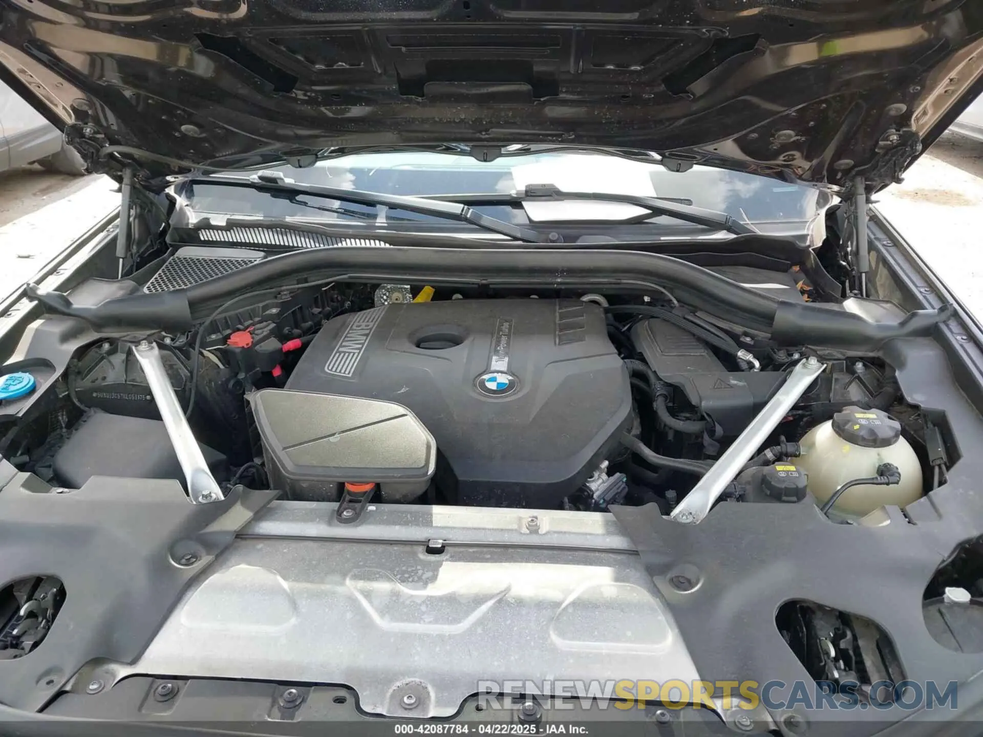 10 Photograph of a damaged car 5UXUJ3C57KLG53175 BMW X4 2019