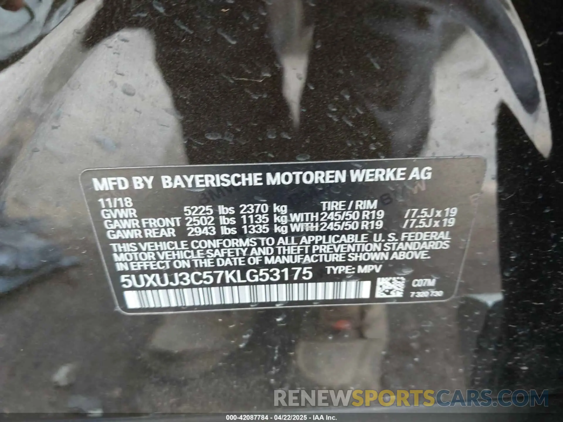 9 Photograph of a damaged car 5UXUJ3C57KLG53175 BMW X4 2019