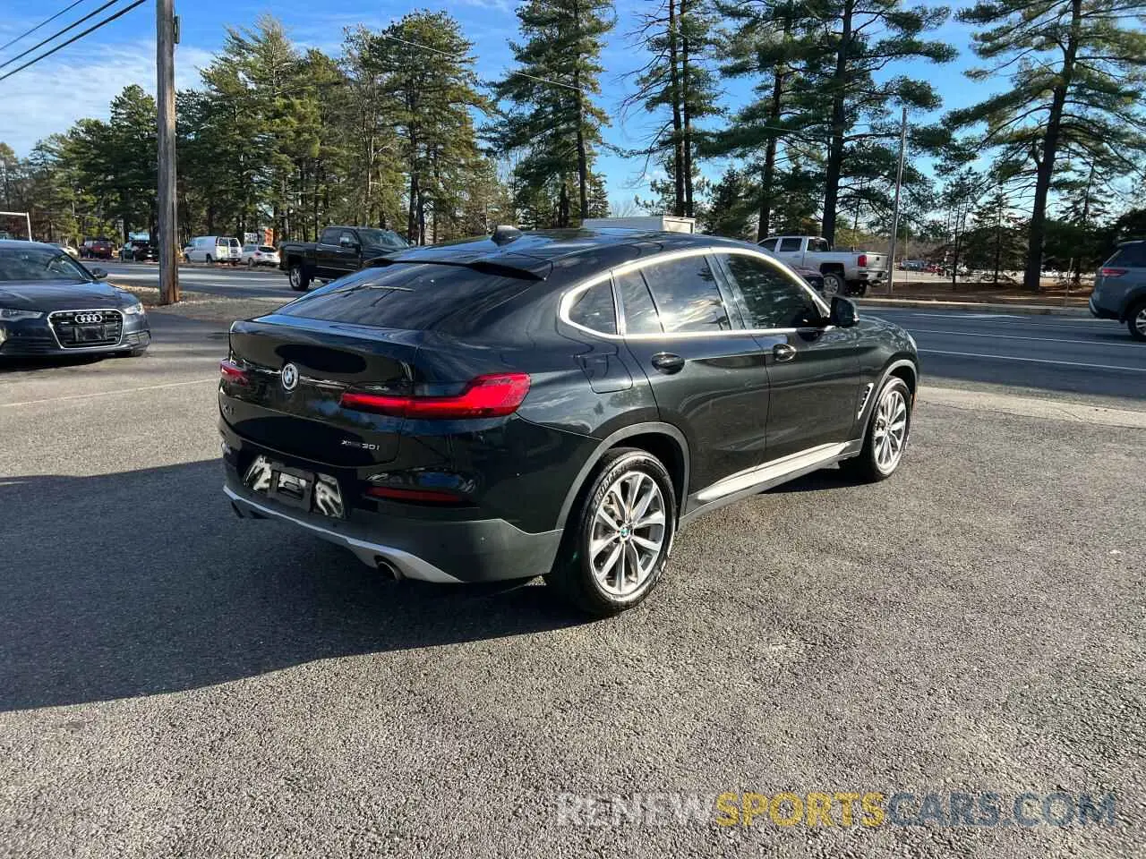 4 Photograph of a damaged car 5UXUJ3C57KLG53712 BMW X4 2019