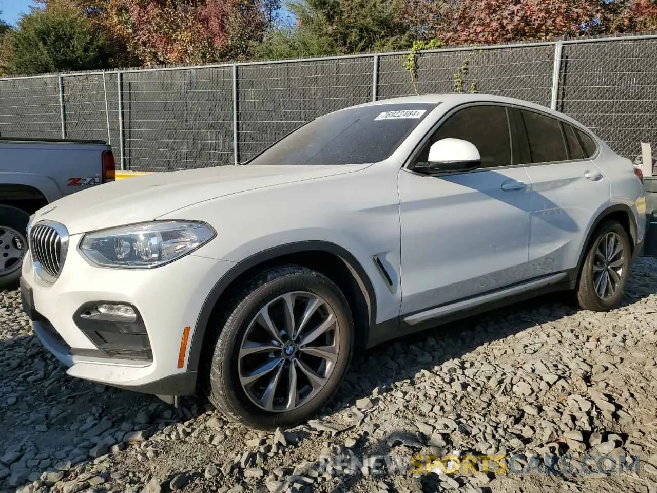 1 Photograph of a damaged car 5UXUJ3C58KLG55145 BMW X4 2019