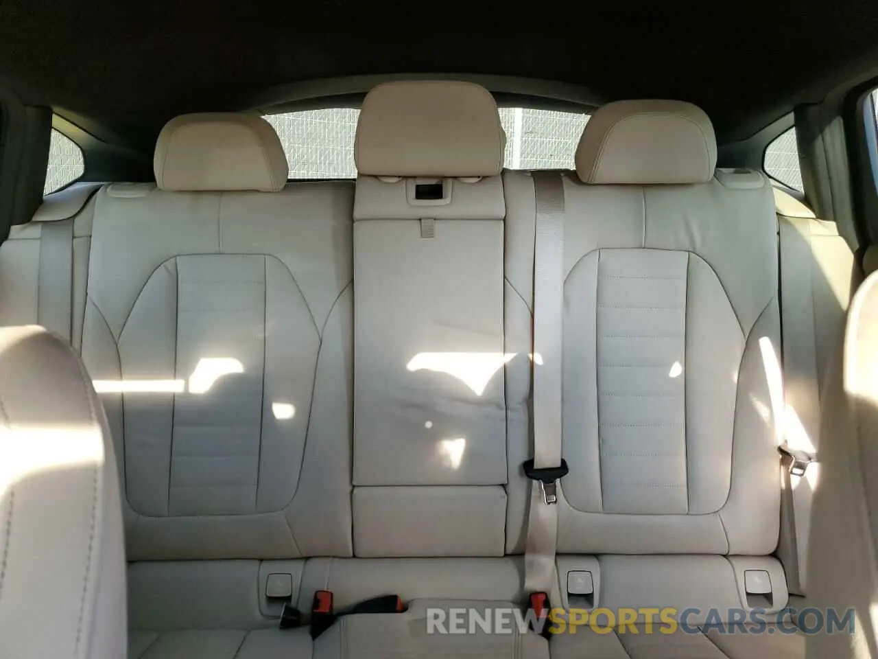 10 Photograph of a damaged car 5UXUJ3C58KLG55145 BMW X4 2019