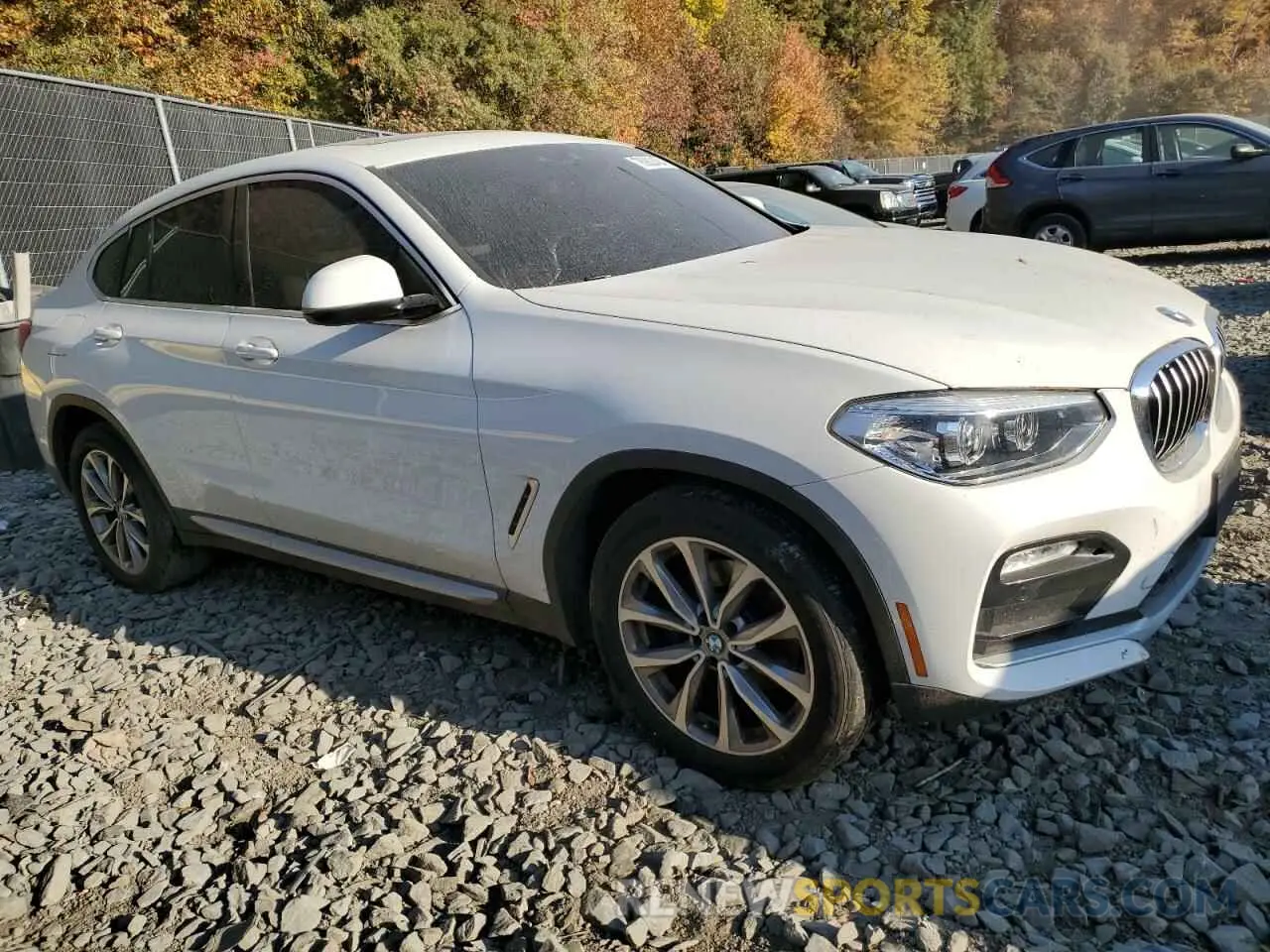 4 Photograph of a damaged car 5UXUJ3C58KLG55145 BMW X4 2019
