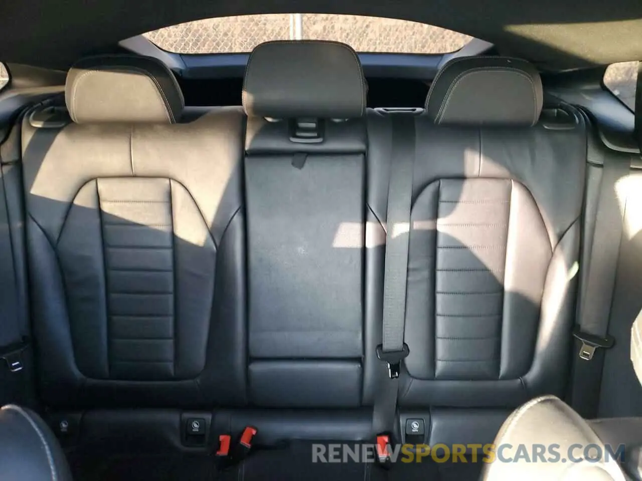 10 Photograph of a damaged car 5UXUJ3C58KLG55436 BMW X4 2019