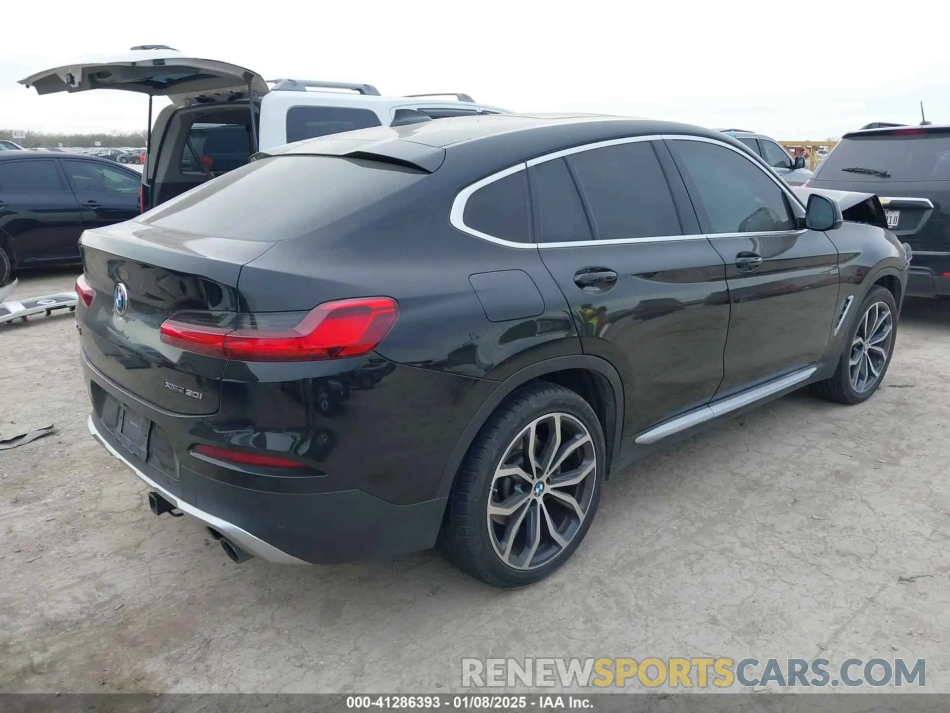 4 Photograph of a damaged car 5UXUJ3C58KLG55968 BMW X4 2019