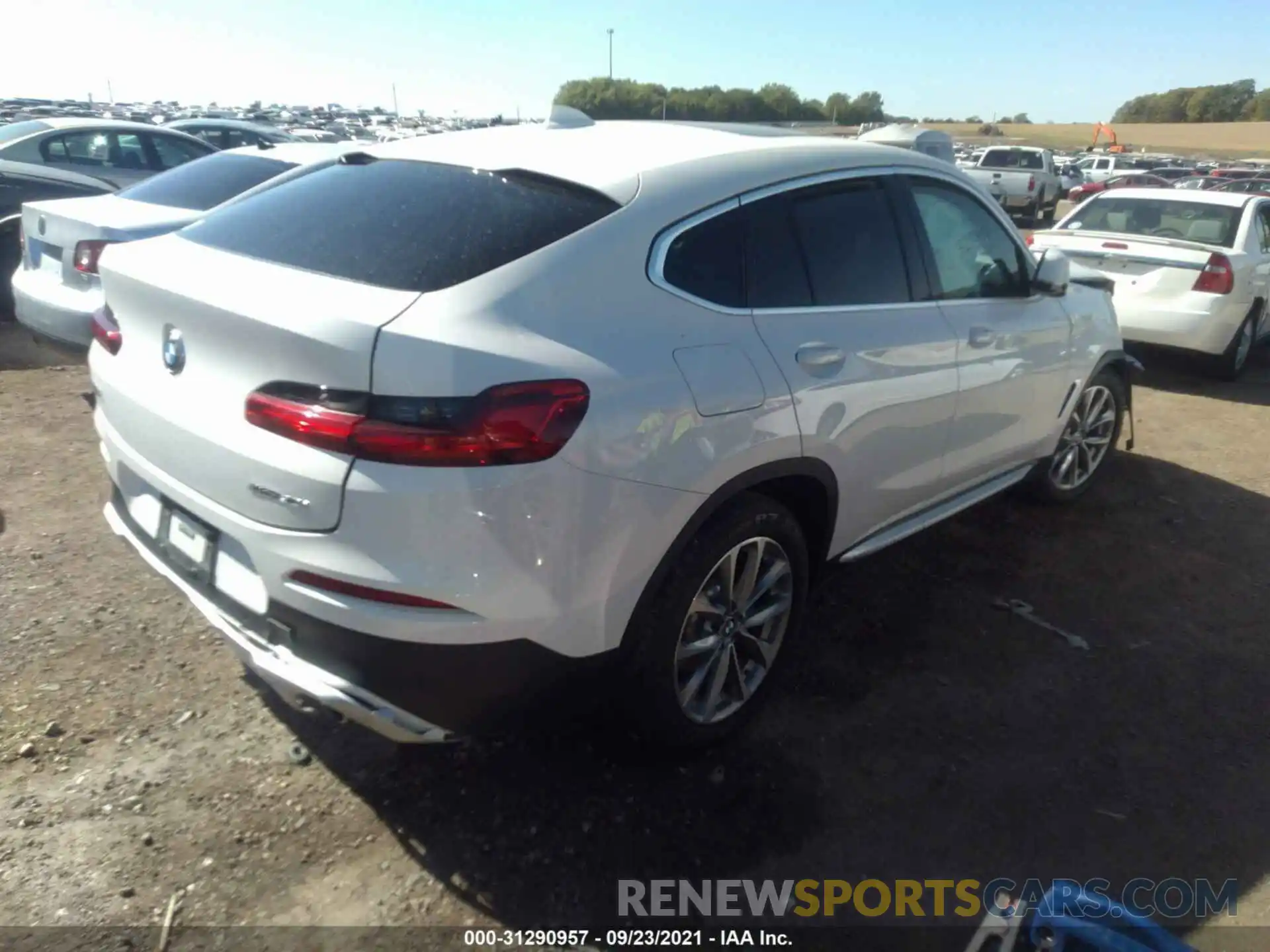 4 Photograph of a damaged car 5UXUJ3C58KLG57252 BMW X4 2019