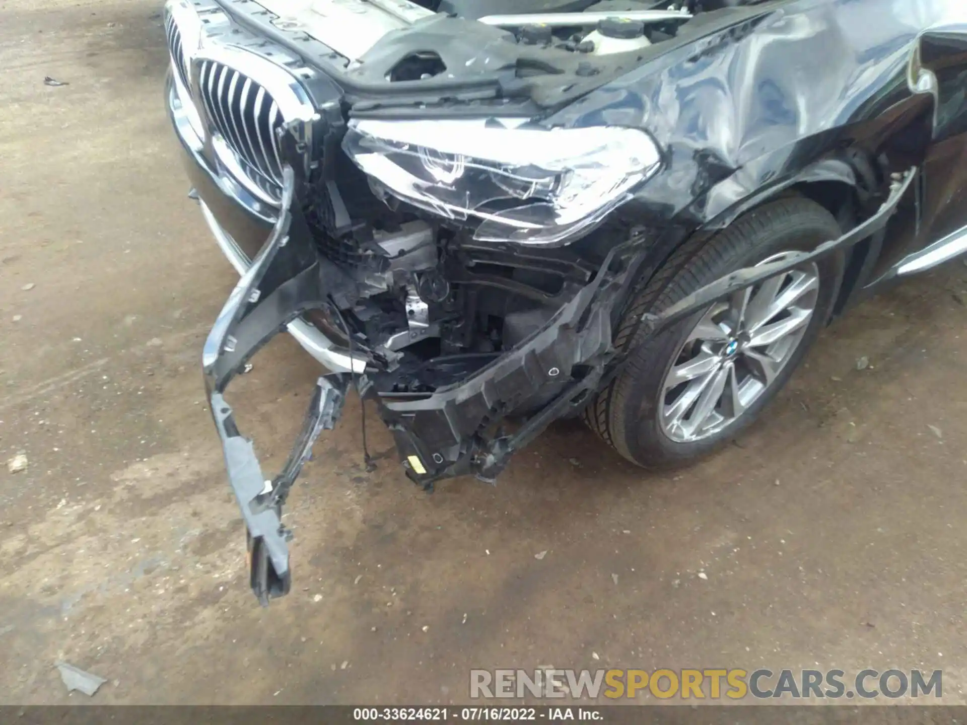 6 Photograph of a damaged car 5UXUJ3C5XKLG52716 BMW X4 2019