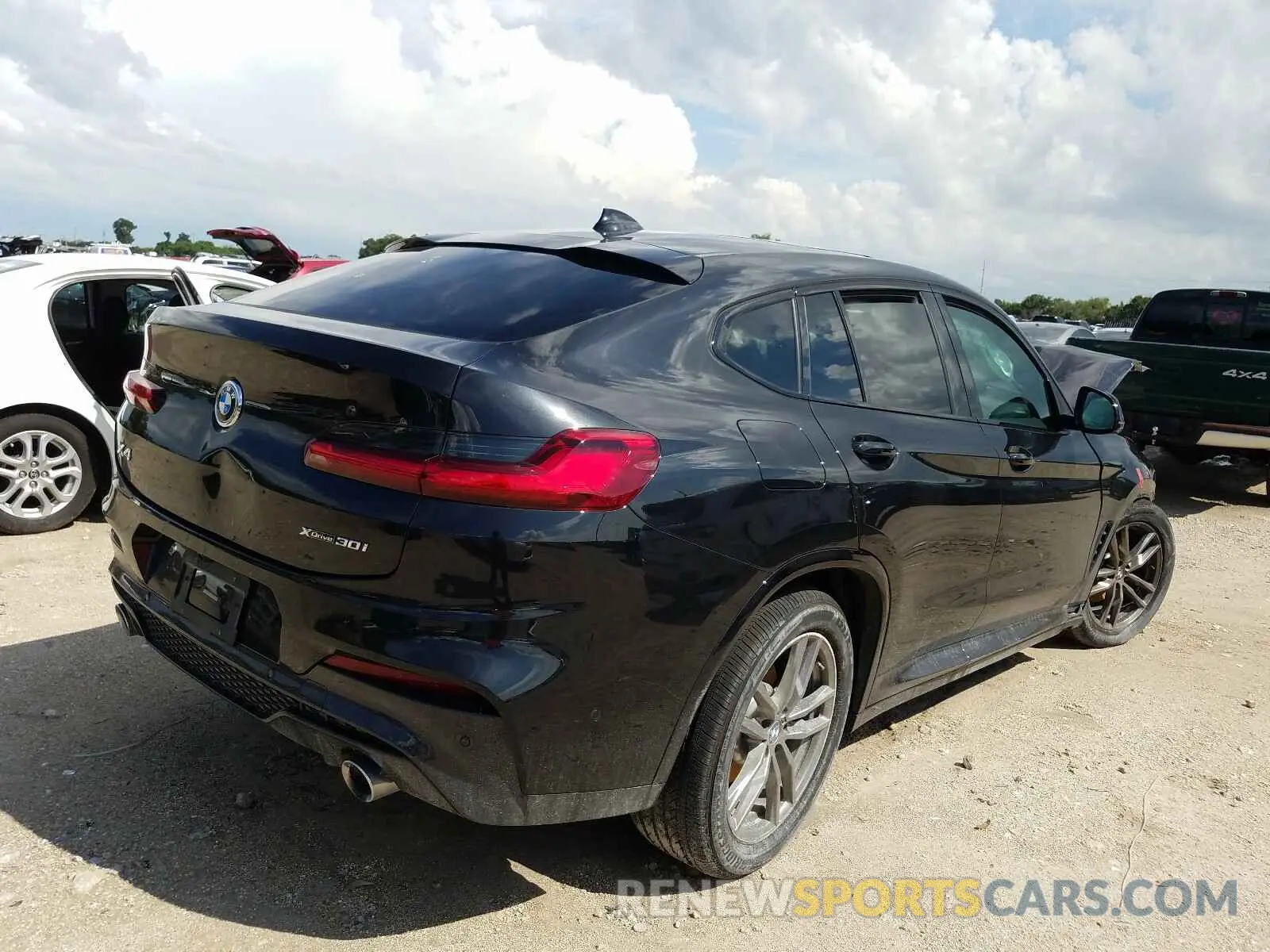 4 Photograph of a damaged car 5UXUJ3C5XKLG56734 BMW X4 2019