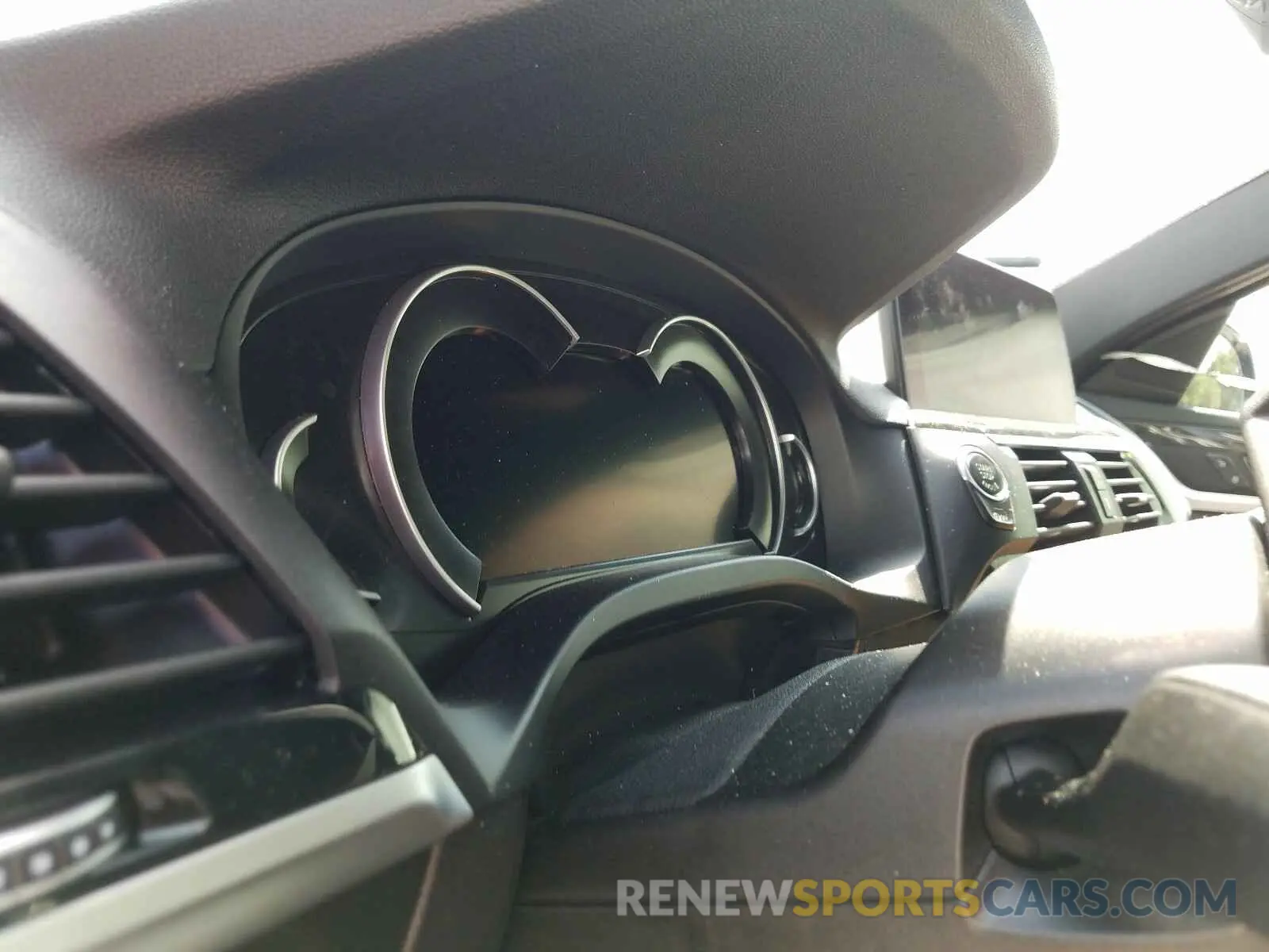 8 Photograph of a damaged car 5UXUJ3C5XKLG56734 BMW X4 2019