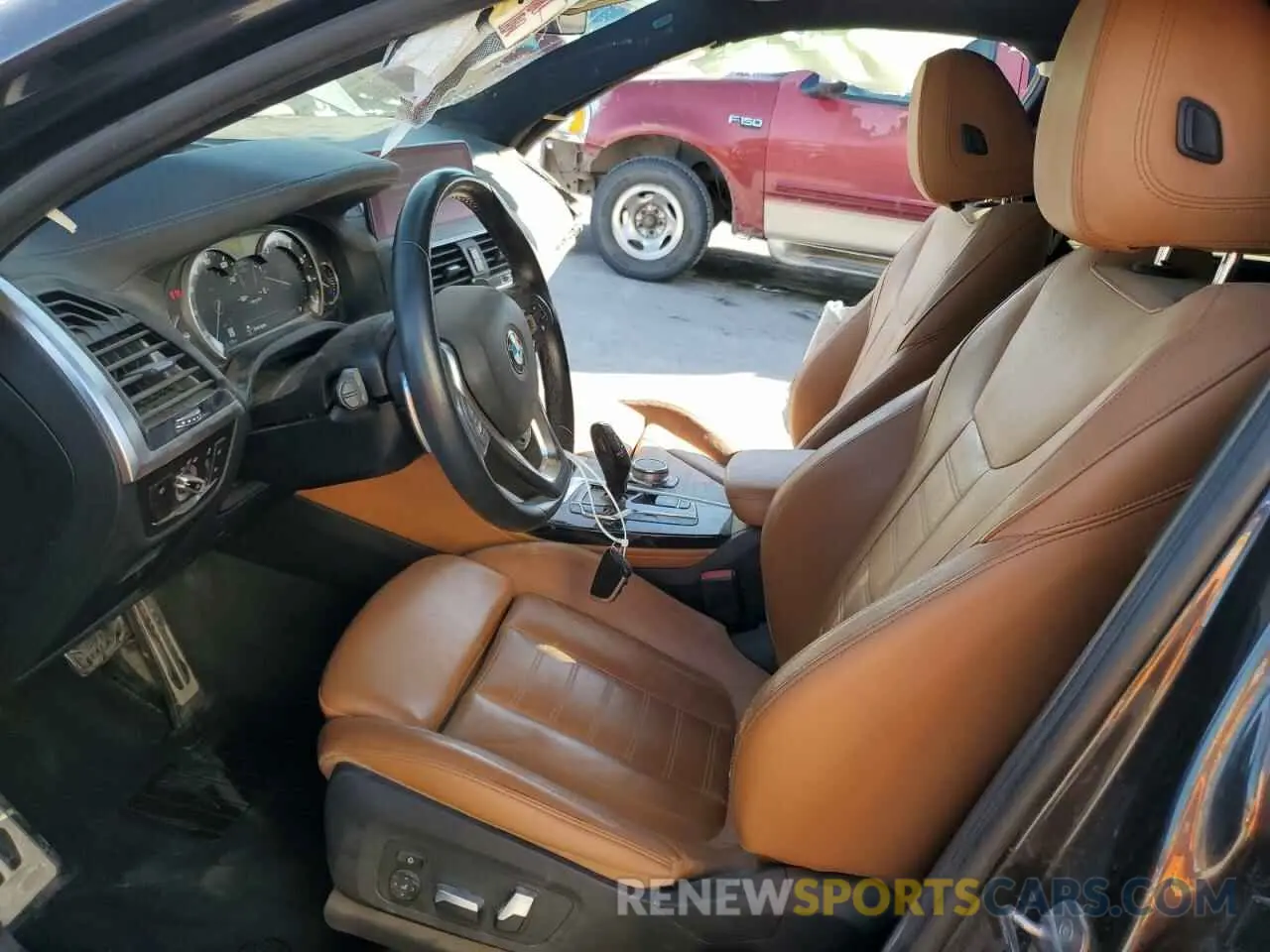 7 Photograph of a damaged car 5UXUJ5C50K9A33129 BMW X4 2019