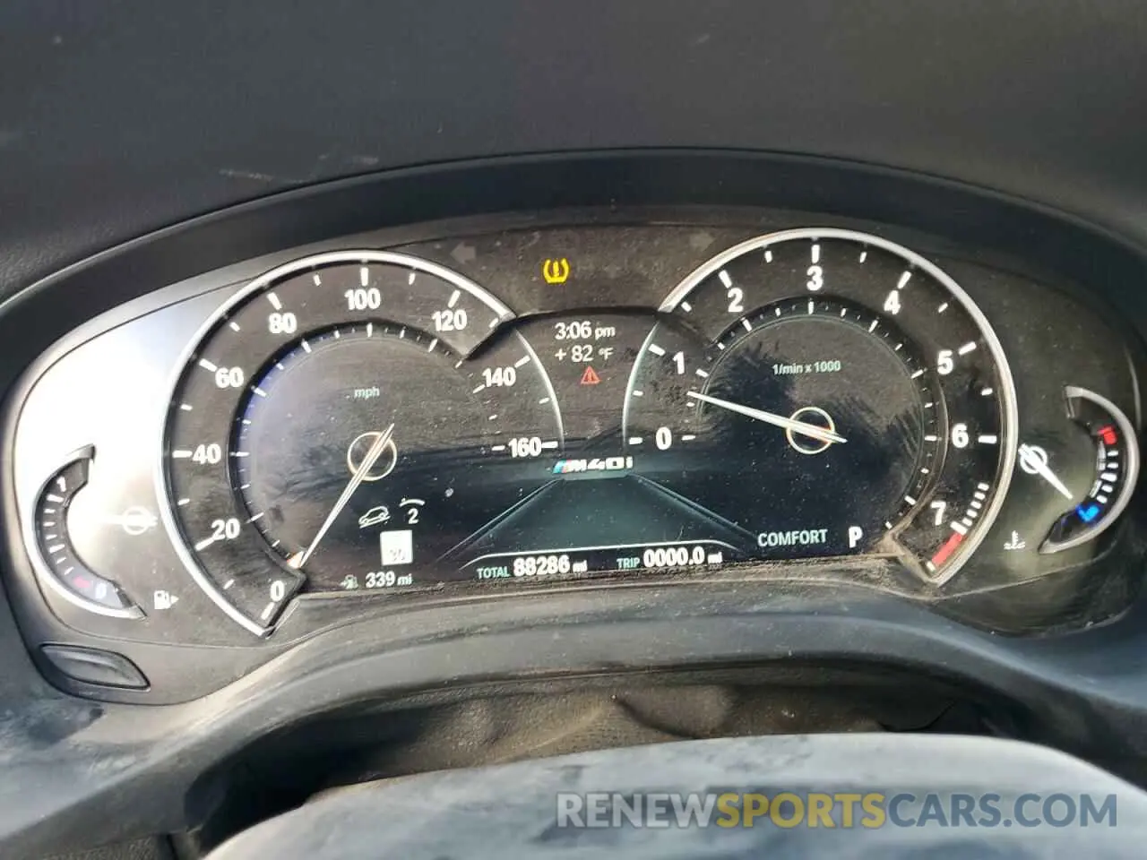 9 Photograph of a damaged car 5UXUJ5C50K9A33129 BMW X4 2019
