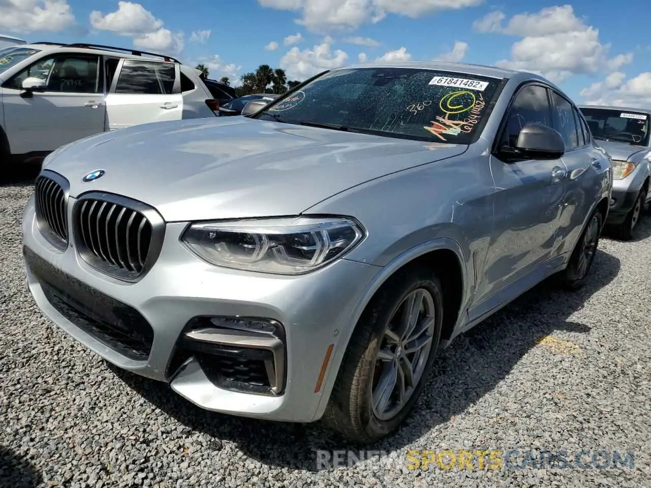 2 Photograph of a damaged car 5UXUJ5C50KLJ62830 BMW X4 2019