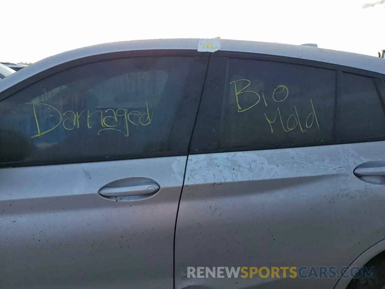 9 Photograph of a damaged car 5UXUJ5C50KLJ62830 BMW X4 2019