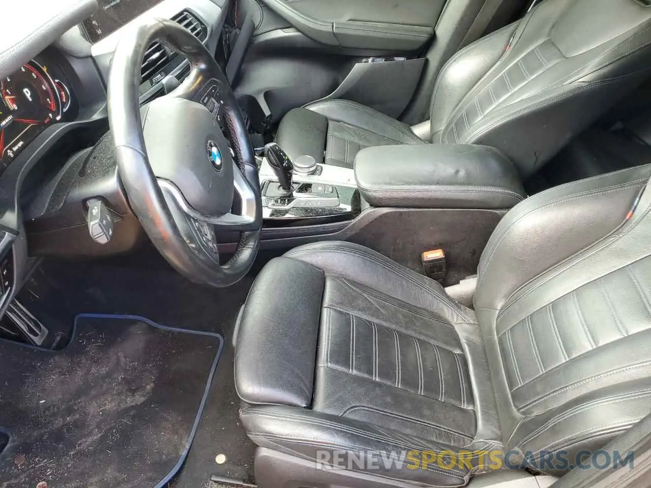 7 Photograph of a damaged car 5UXUJ5C51KLJ64182 BMW X4 2019