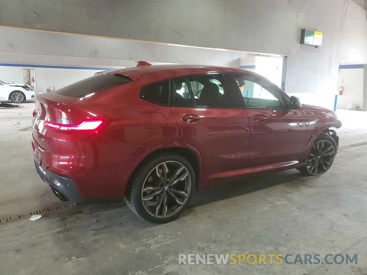 3 Photograph of a damaged car 5UXUJ5C52KLA93450 BMW X4 2019