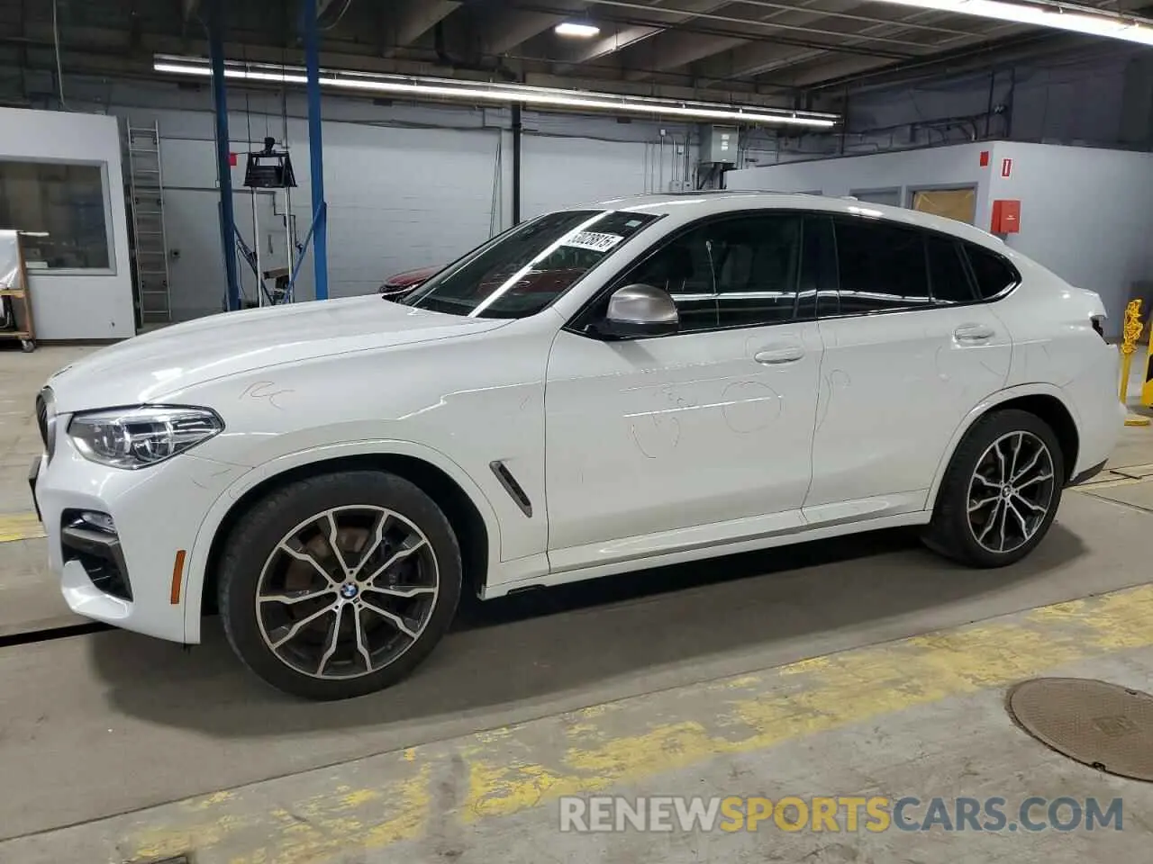 1 Photograph of a damaged car 5UXUJ5C55KLJ64198 BMW X4 2019
