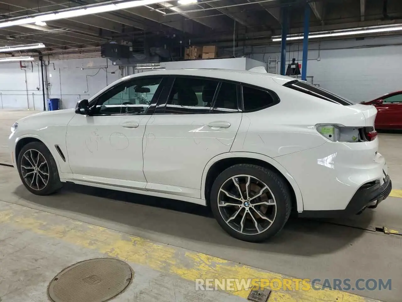 2 Photograph of a damaged car 5UXUJ5C55KLJ64198 BMW X4 2019