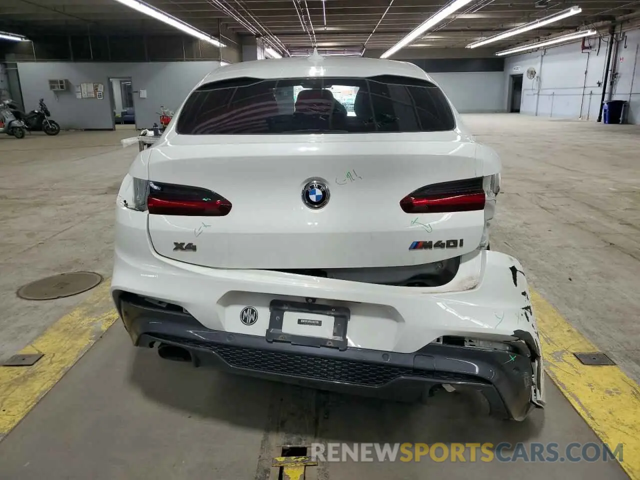 6 Photograph of a damaged car 5UXUJ5C55KLJ64198 BMW X4 2019