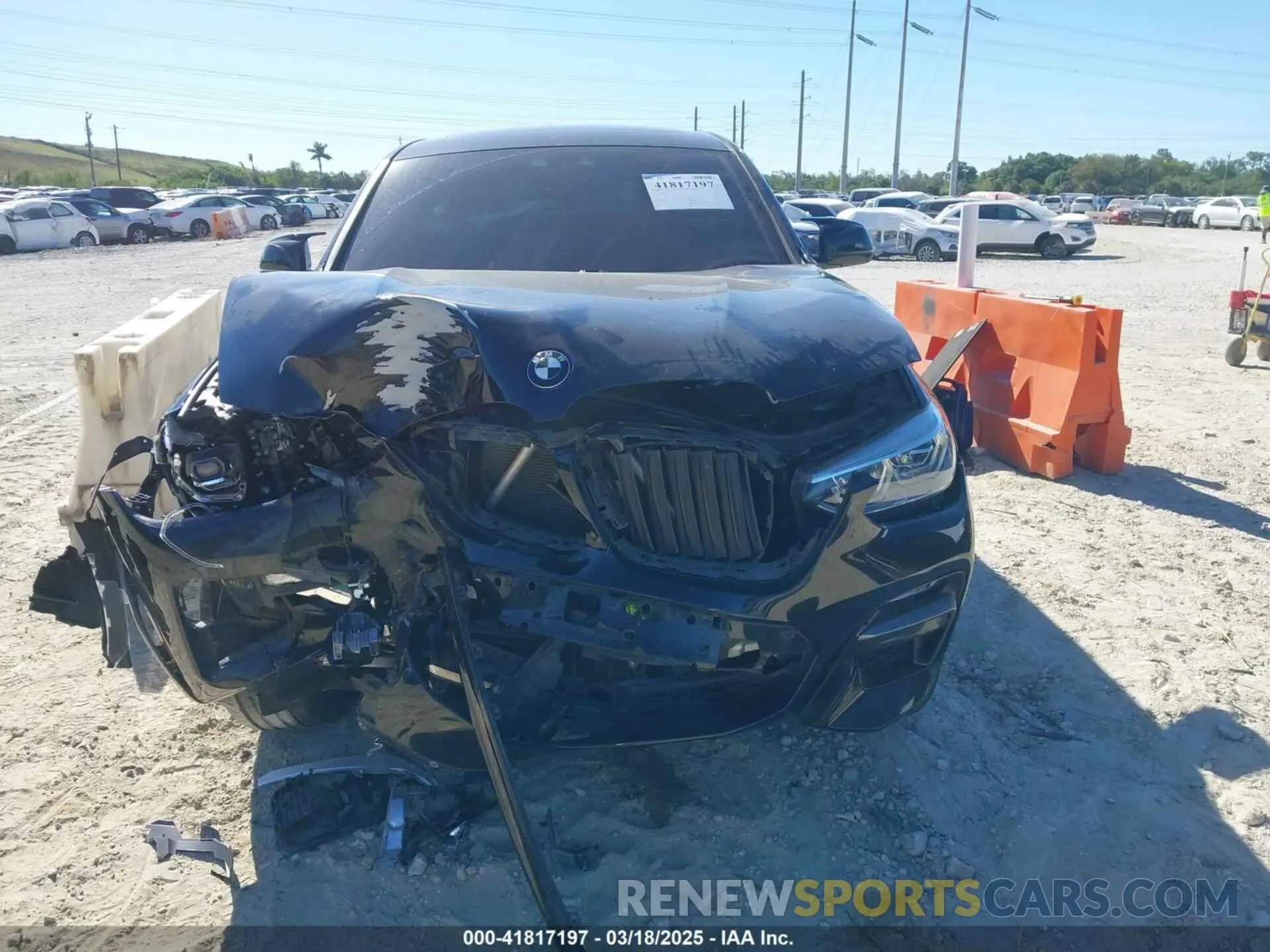 12 Photograph of a damaged car 5UXUJ5C57KLJ62520 BMW X4 2019
