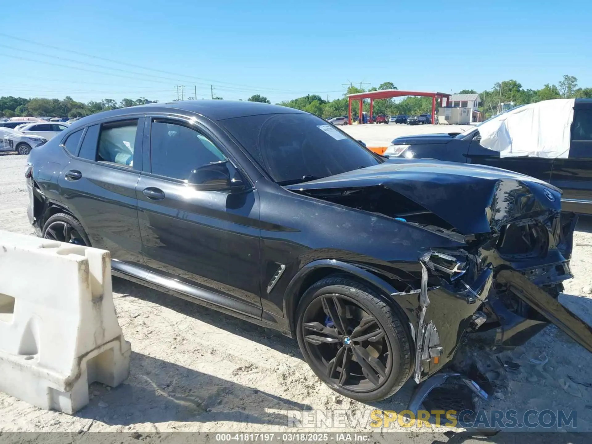 13 Photograph of a damaged car 5UXUJ5C57KLJ62520 BMW X4 2019
