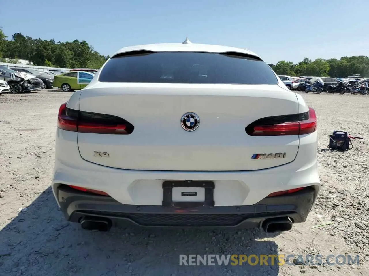 6 Photograph of a damaged car 5UXUJ5C57KLJ63215 BMW X4 2019