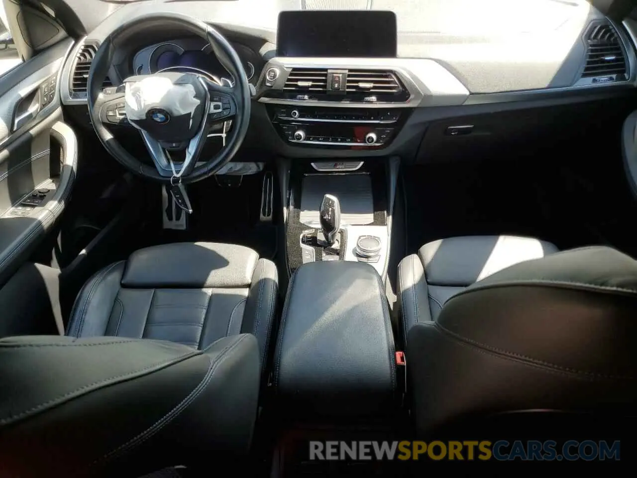 8 Photograph of a damaged car 5UXUJ5C57KLJ63215 BMW X4 2019