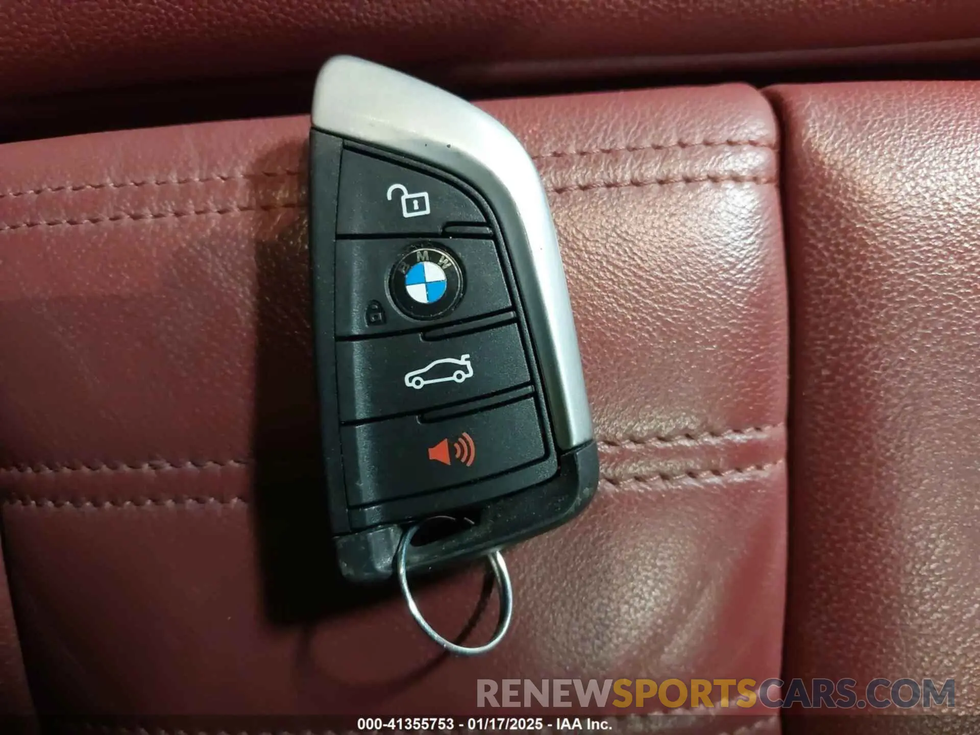 11 Photograph of a damaged car 5UXUJ5C58KLJ63742 BMW X4 2019