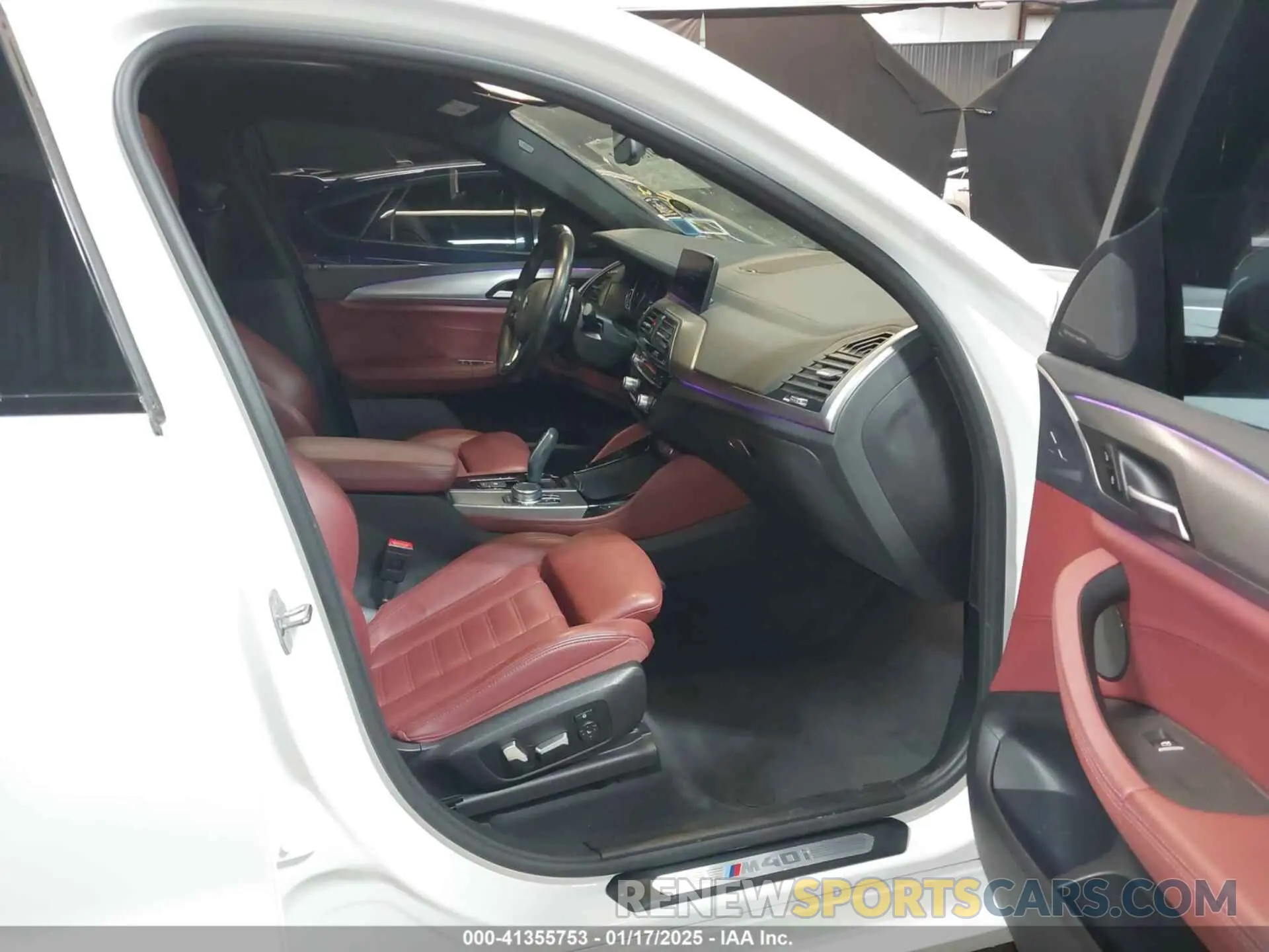 5 Photograph of a damaged car 5UXUJ5C58KLJ63742 BMW X4 2019