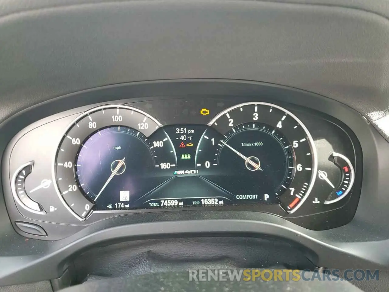 9 Photograph of a damaged car 5UXUJ5C5XKLJ64004 BMW X4 2019