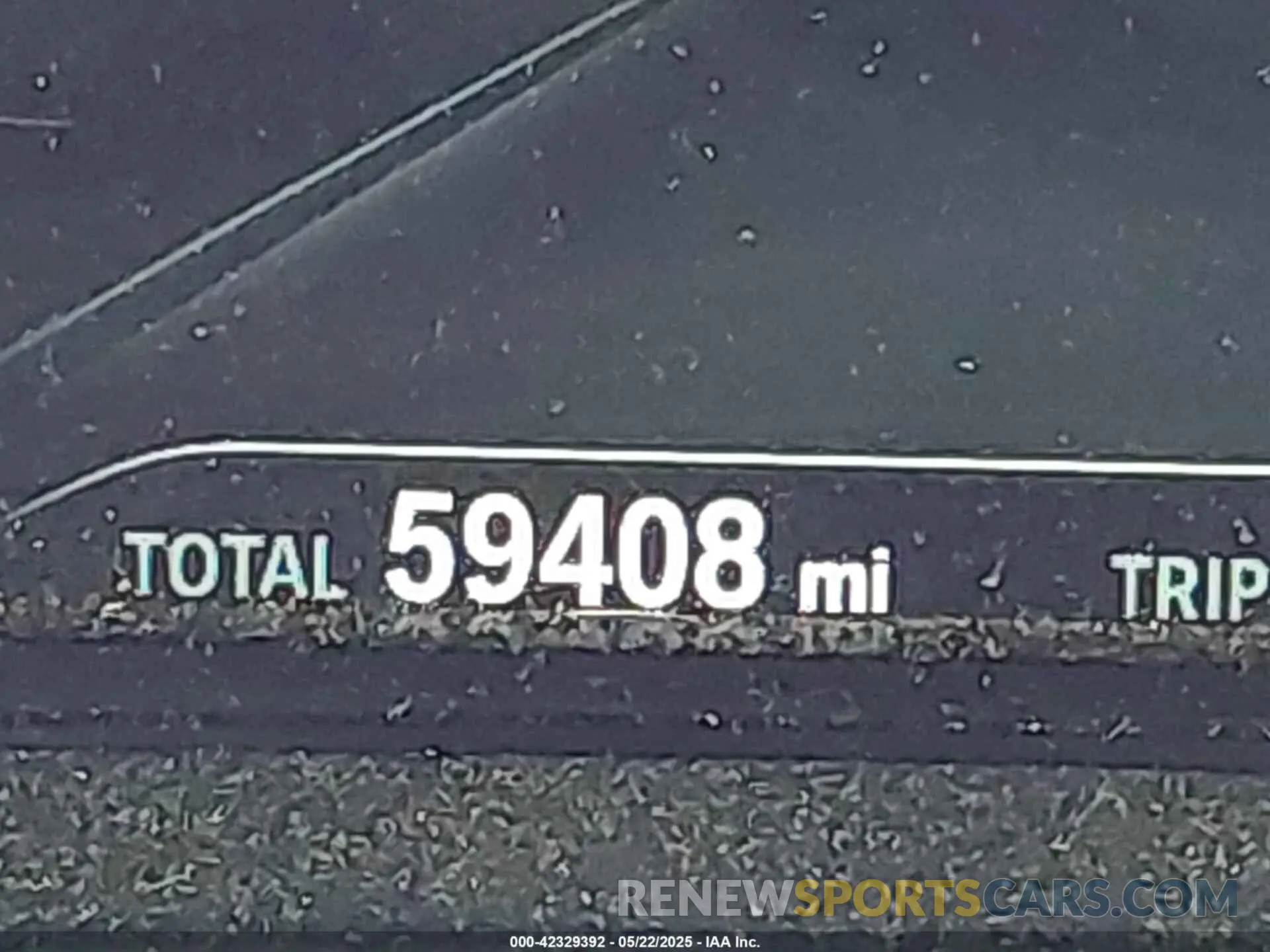 16 Photograph of a damaged car 5UXUJ5C5XKLJ64164 BMW X4 2019