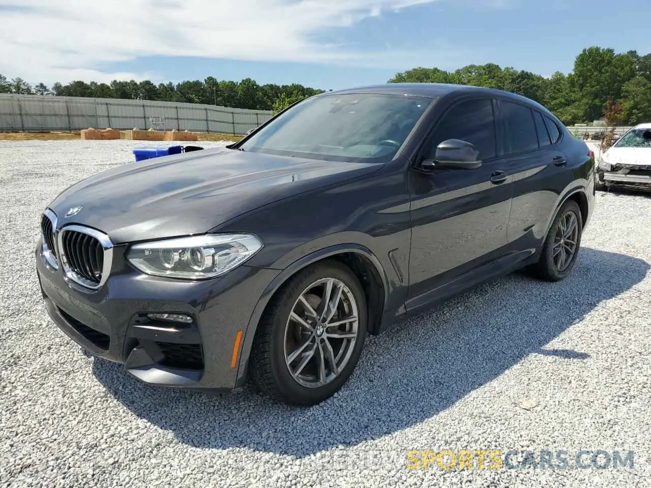 1 Photograph of a damaged car 5UX2V1C00L9D17449 BMW X4 2020