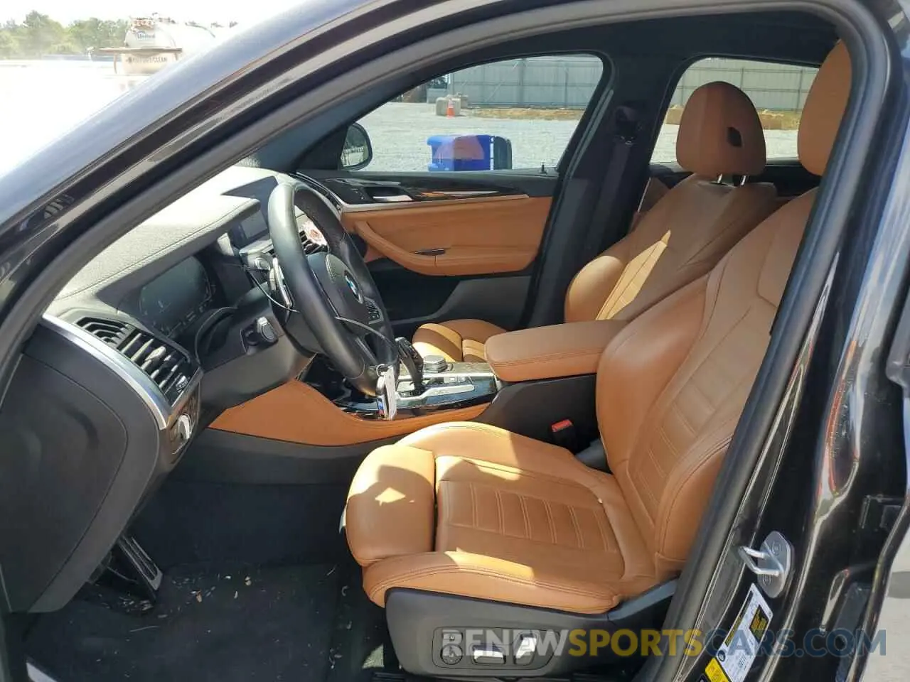 7 Photograph of a damaged car 5UX2V1C00L9D17449 BMW X4 2020