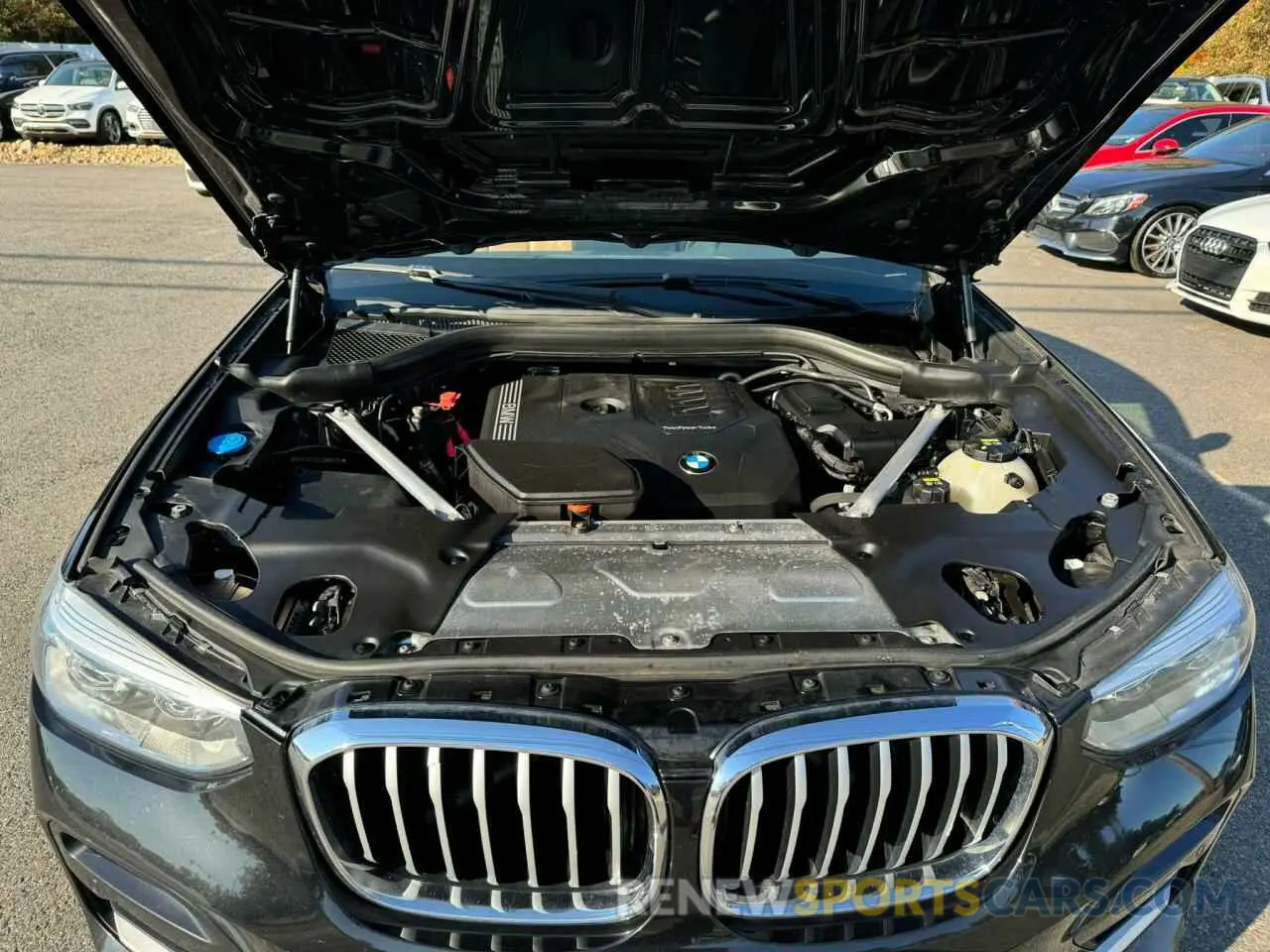 8 Photograph of a damaged car 5UX2V1C04L9B80175 BMW X4 2020
