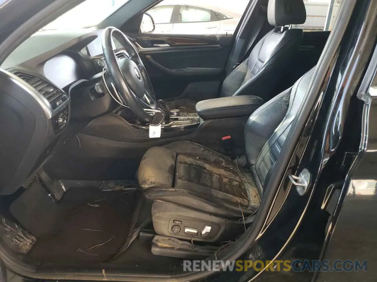 7 Photograph of a damaged car 5UX2V1C06L9B74278 BMW X4 2020