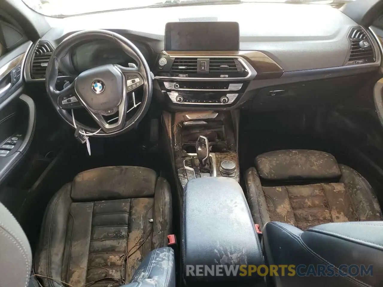8 Photograph of a damaged car 5UX2V1C06L9B74278 BMW X4 2020