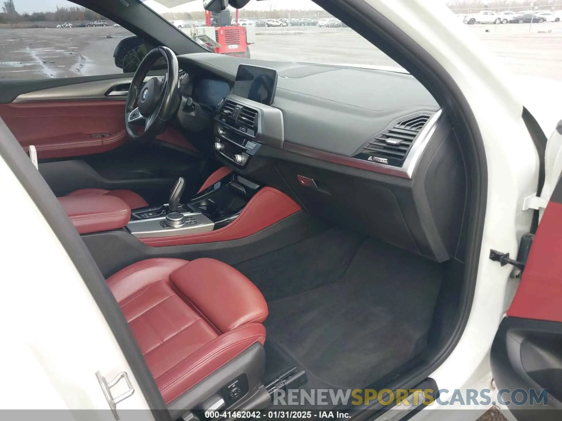5 Photograph of a damaged car 5UX2V1C09L9B88384 BMW X4 2020