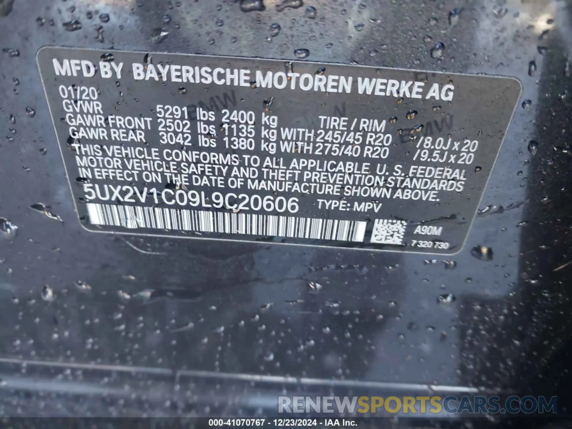 9 Photograph of a damaged car 5UX2V1C09L9C20606 BMW X4 2020