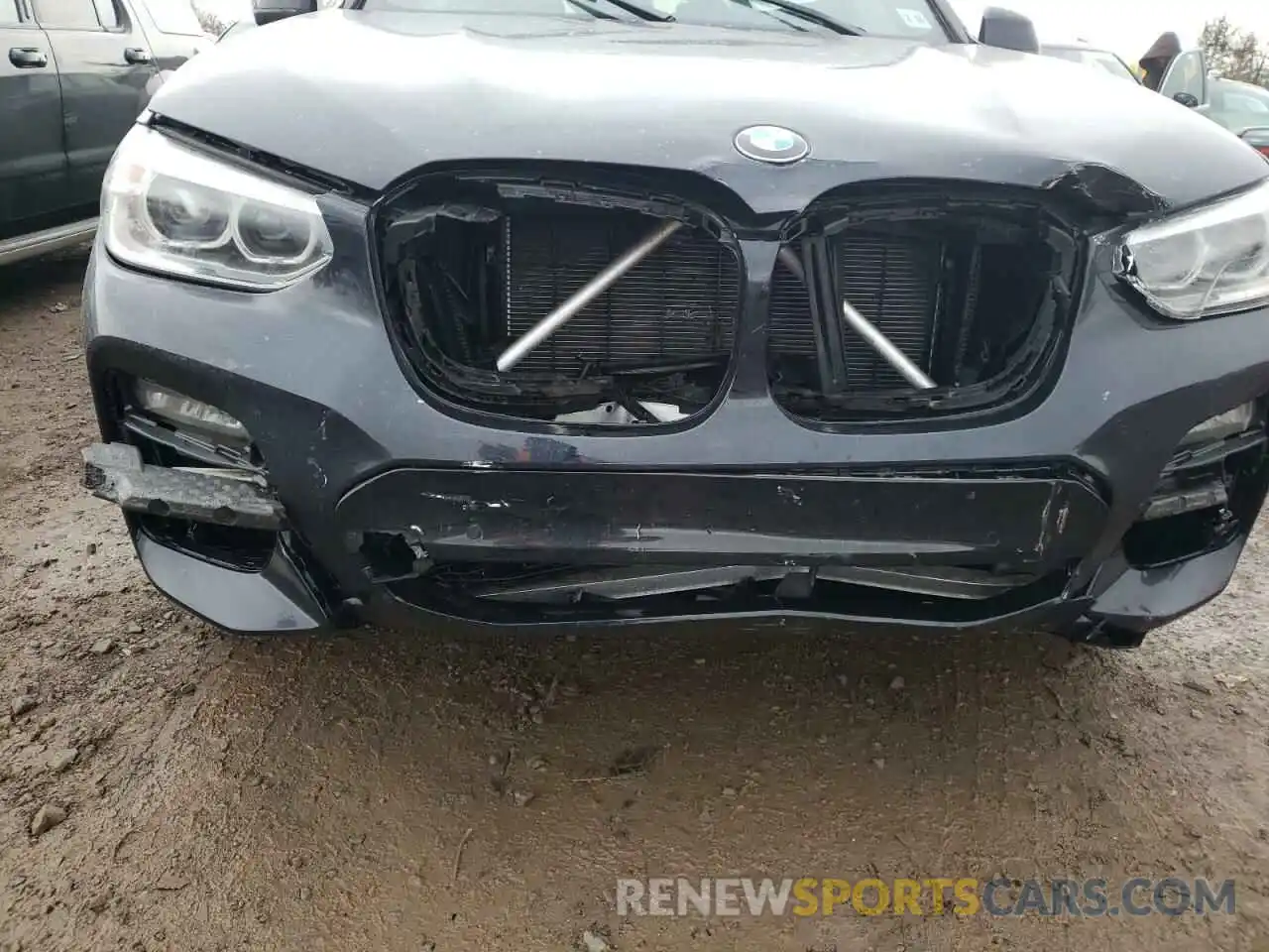 9 Photograph of a damaged car 5UX2V1C09L9C53279 BMW X4 2020