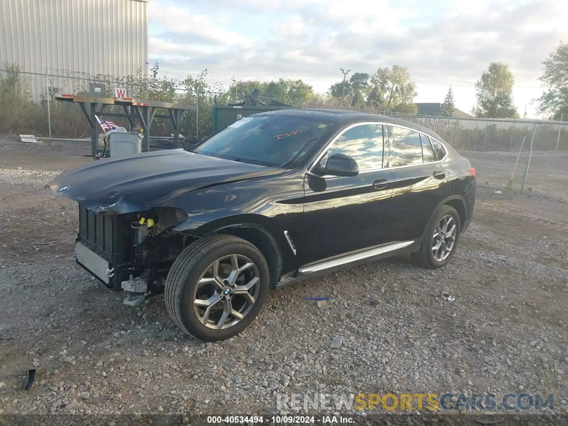 2 Photograph of a damaged car 5UX2V1C09L9C59213 BMW X4 2020