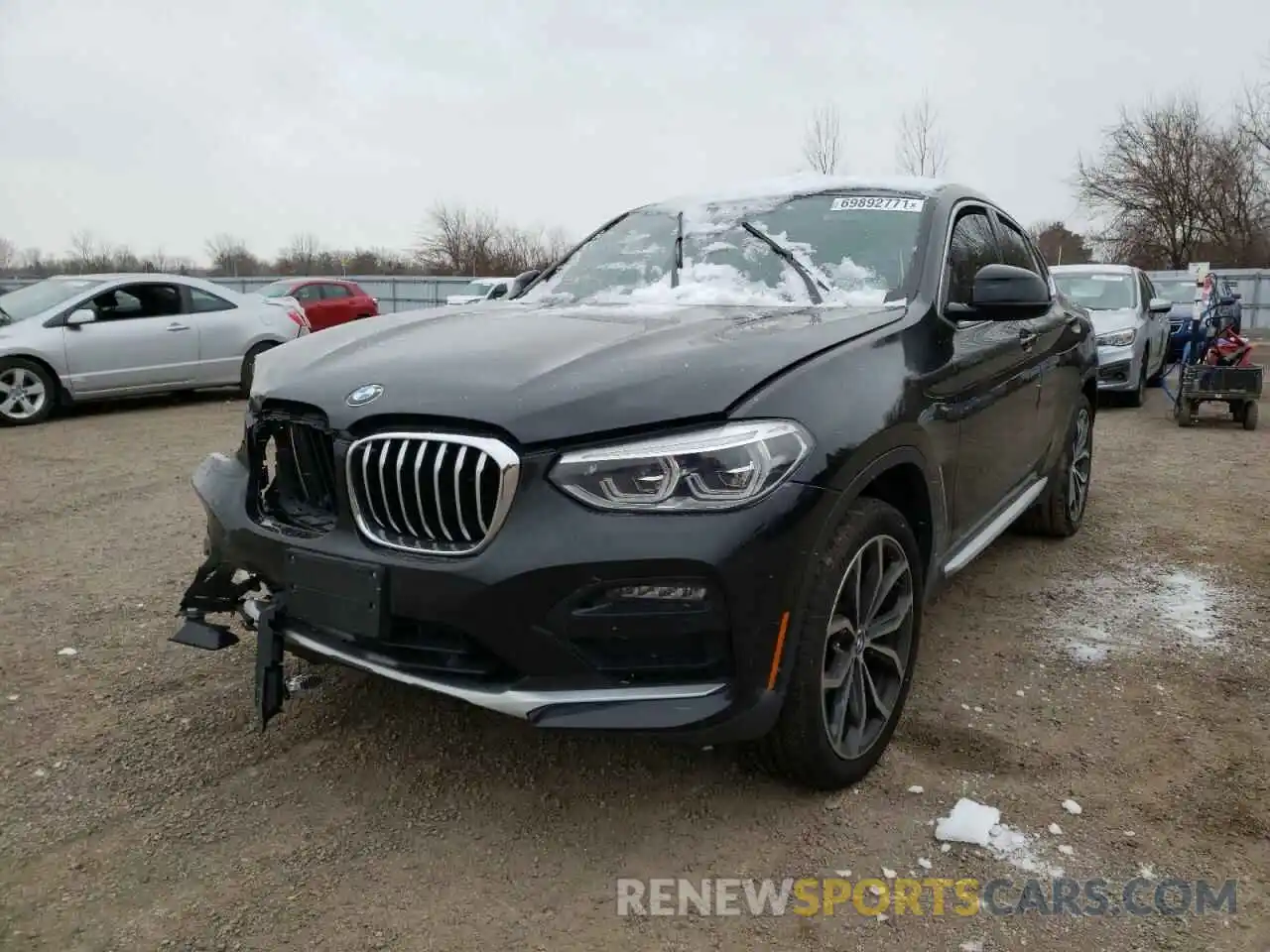 2 Photograph of a damaged car 5UX2V1C09LLE67319 BMW X4 2020